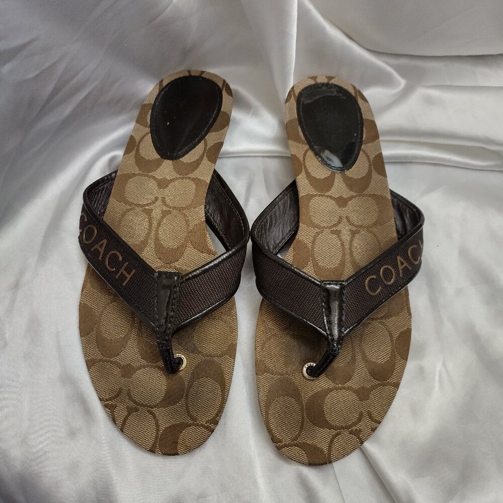 Beautiful LEATHER Coach Shoes Flipflops Thongs Dark Brown Signature Size 8 / 8.5